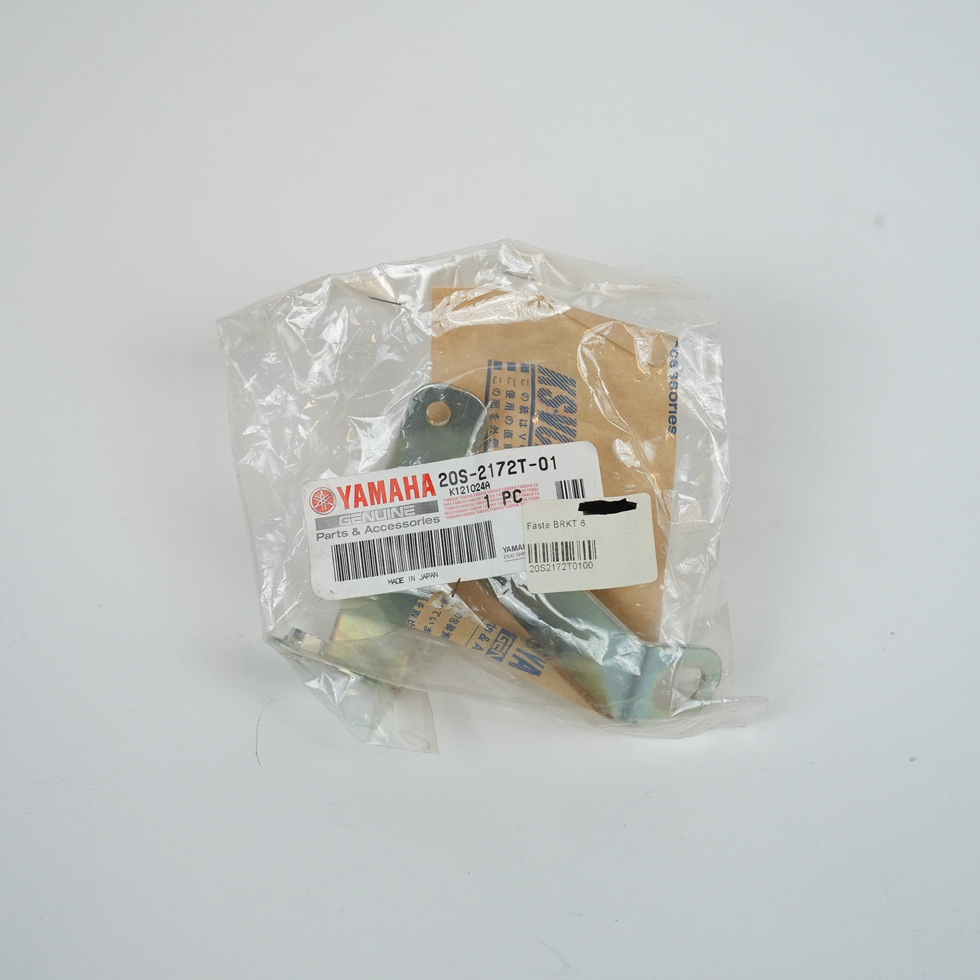 YAMAHA Fäste För Sidokåpa 6