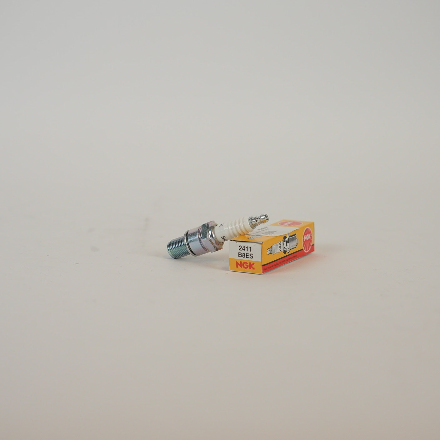 NGK Tändstift B8ES