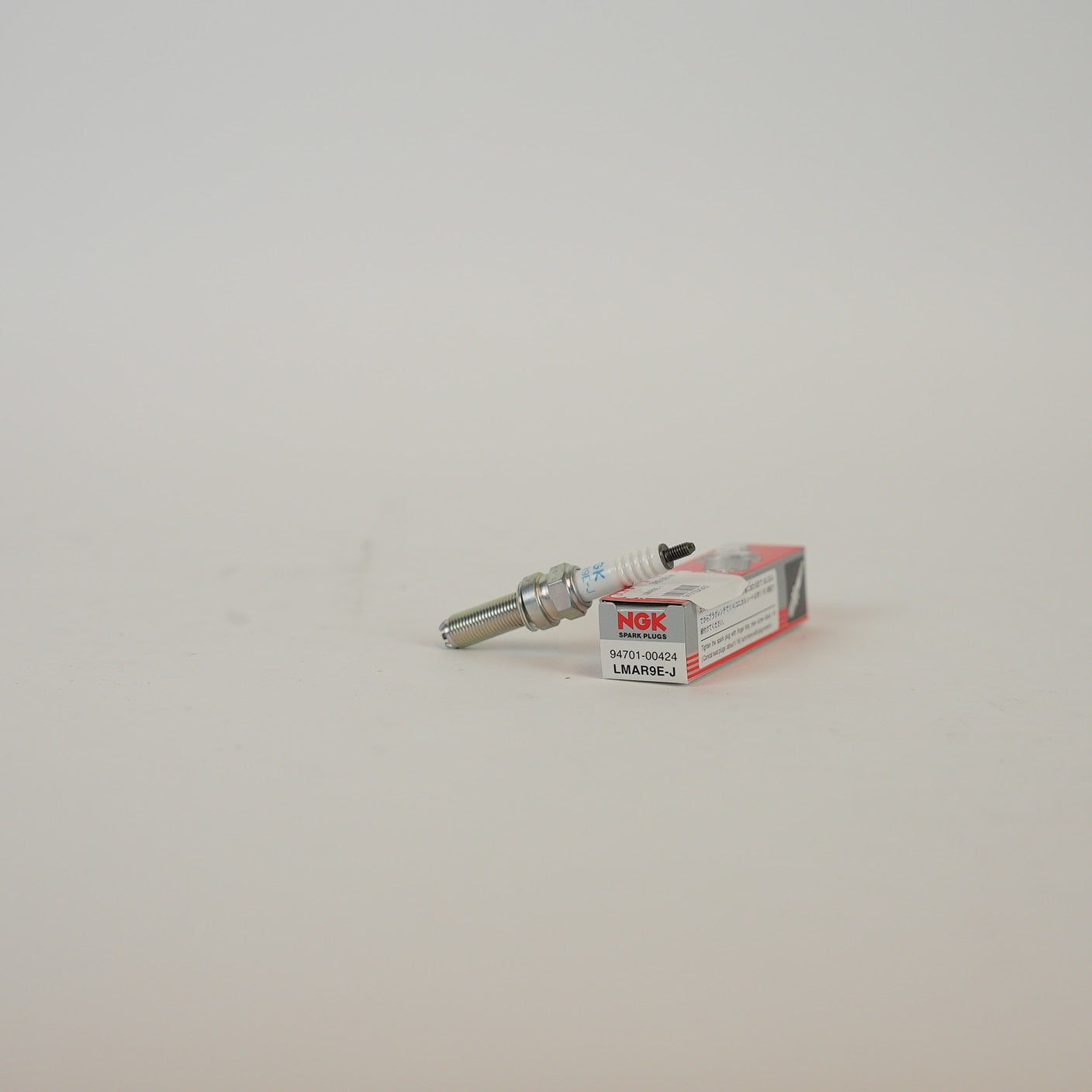 NGK Tändstift LMAR9E-J
