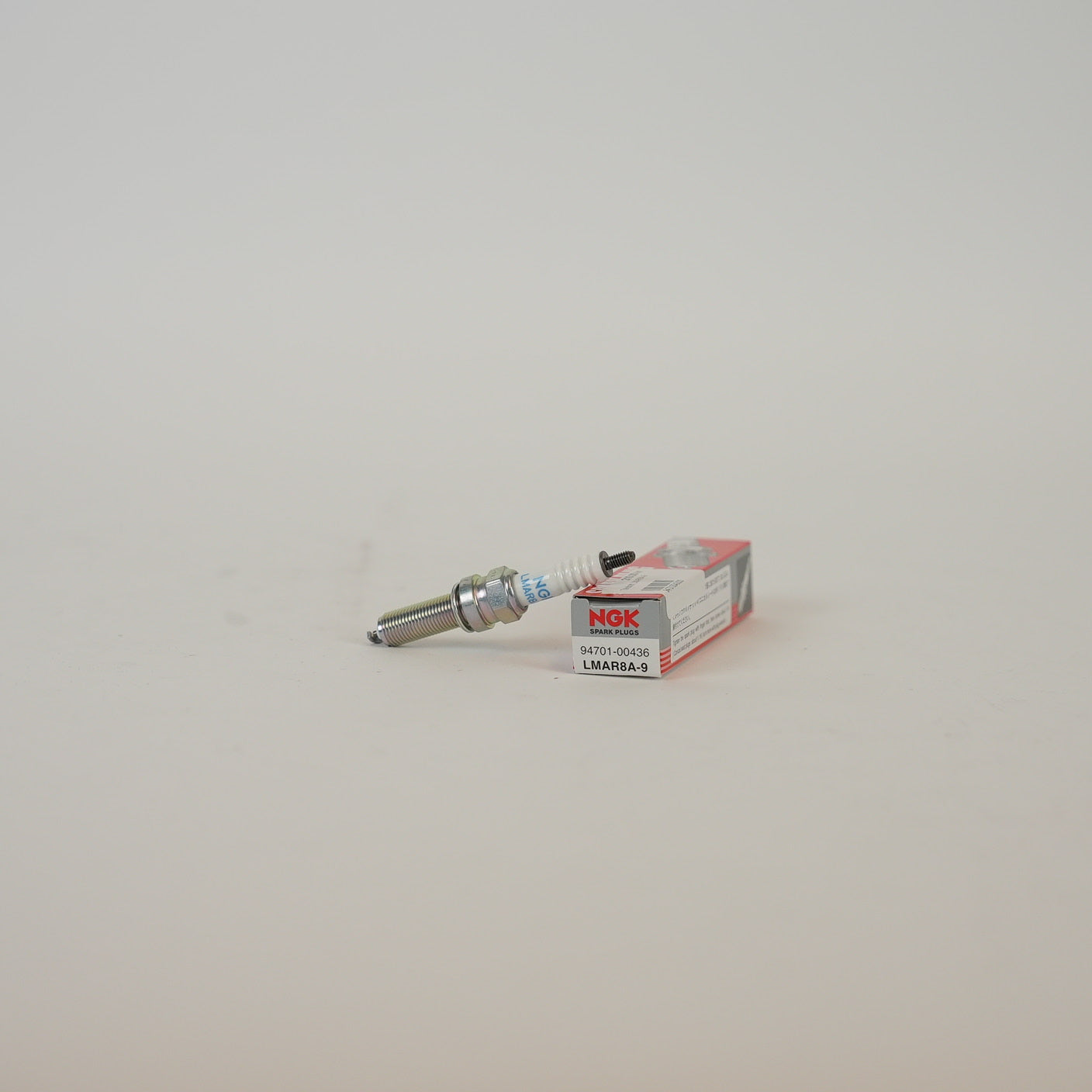 NGK Tändstift LMAR8A-9