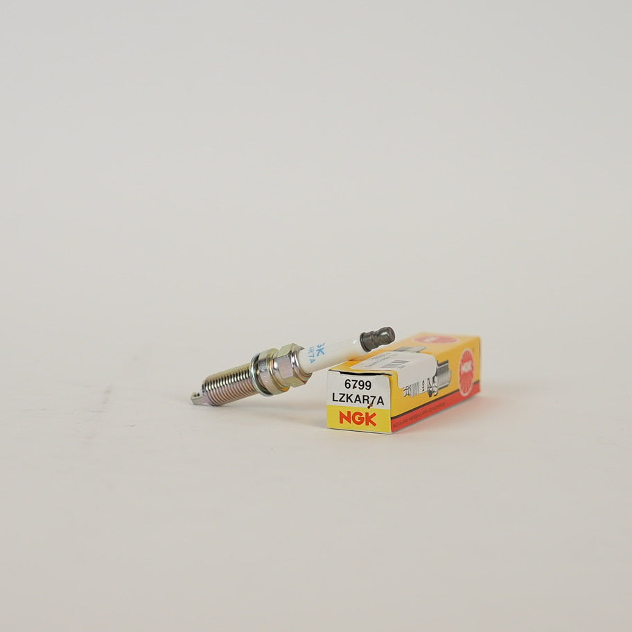NGK Tändstift LZKAR7A