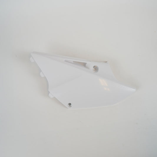 YAMAHA OEM Sidokåpa Vänster Vit 1