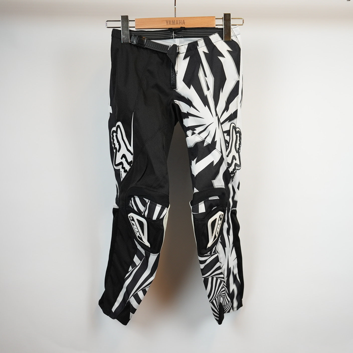 FOX Crossbyxor Barn 1026